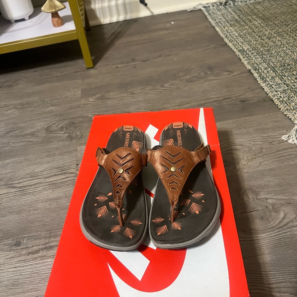 Merrell Women’s Tan Adhera Thong Sandals 207063B - Picture 2 of 6
